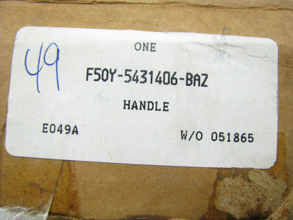NEW - OEM Ford F5OY-5431406-BAZ Rear Right Grip Handle & Lamp 95-97 Continental