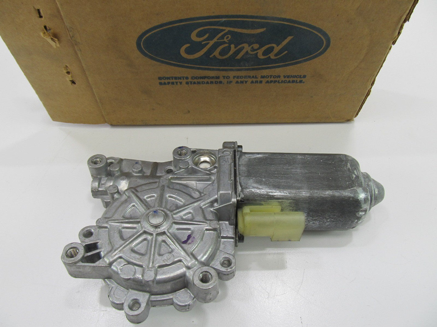 NEW OEM Ford F5RZ-5423395-A Power Window Motor - Left Drivers Side Front / Rear