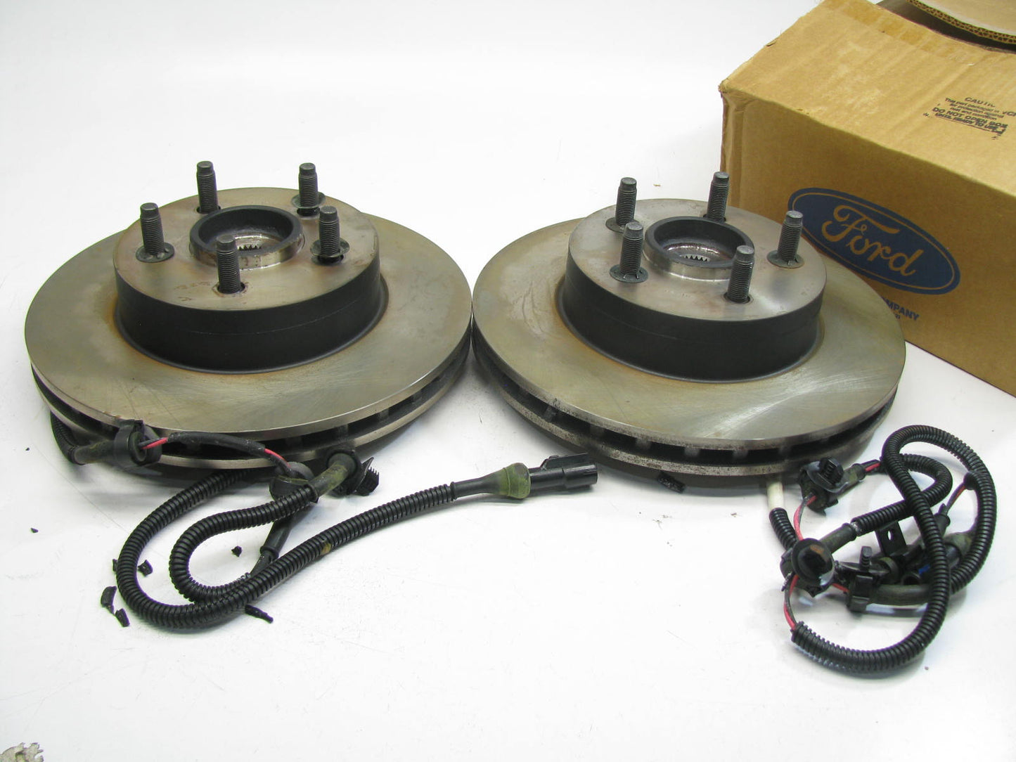 DAMAGED INSULATION - (2) OEM Ford Front Brake Rotor & Hub 95-01 Explorer 4WD ABS