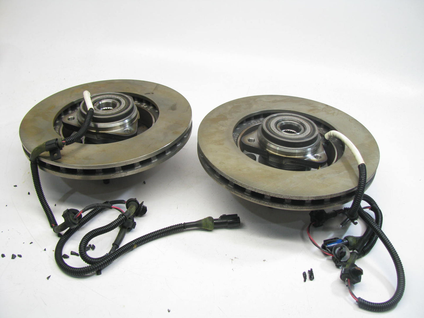 DAMAGED INSULATION - (2) OEM Ford Front Brake Rotor & Hub 95-01 Explorer 4WD ABS