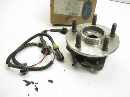 DAMAGED INSULATION - Ford F5TZ-1104-A-D Front Wheel Bearing And Hub Assembly