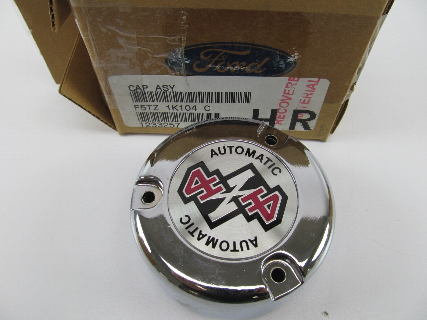 NEW - OEM Ford F5TZ-1K104-C Front Left Auto Locking Hub Cap 1995-96 Bronco 4WD
