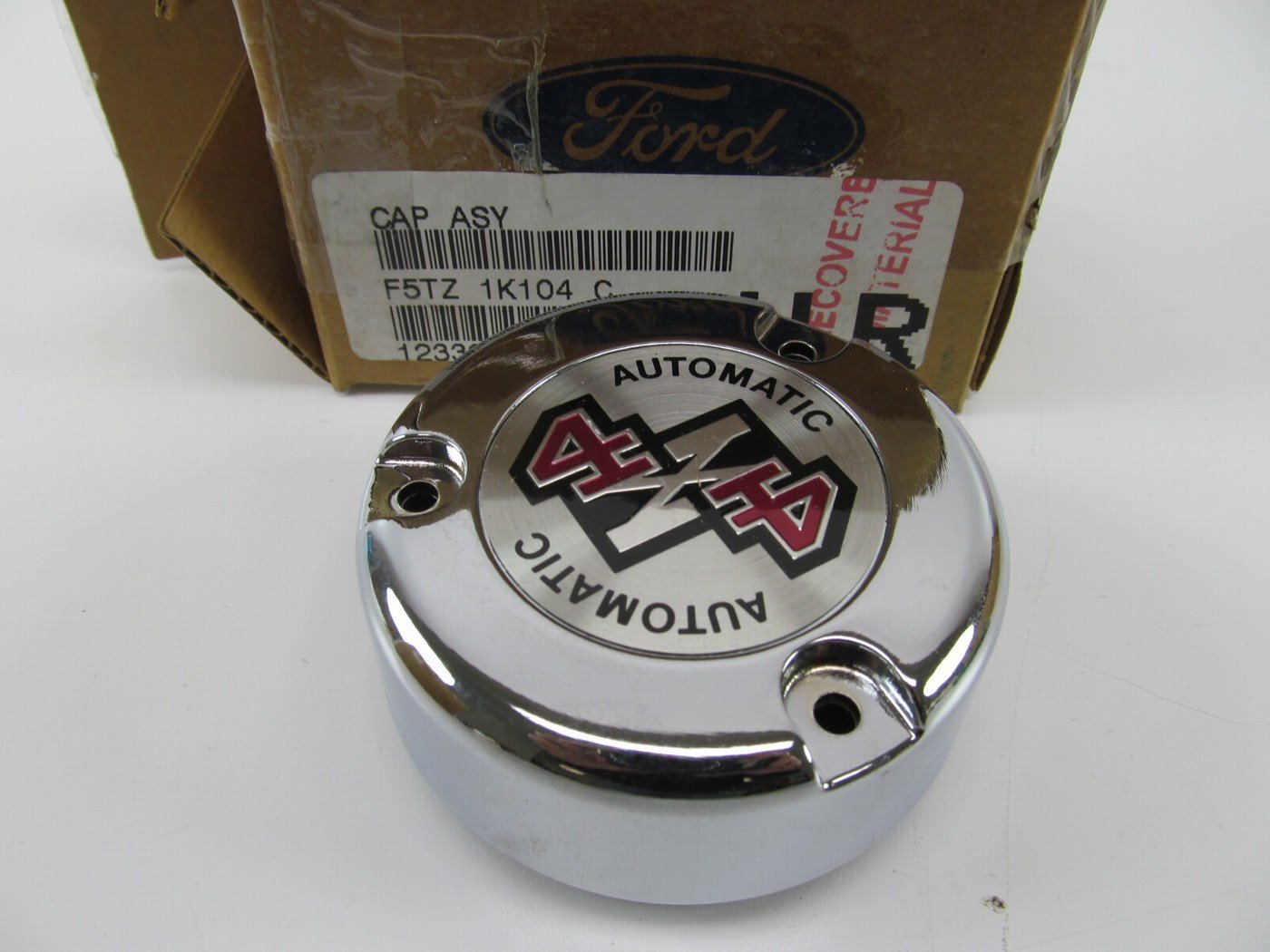 NEW - OEM Ford F5TZ-1K104-C Front Left Auto Locking Hub Cap 1995-96 Bronco 4WD