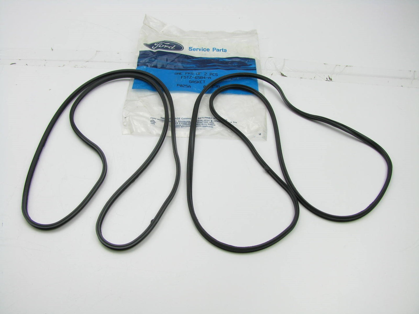 (2) NEW - OEM Ford F5TZ-6584-A Engine Valve Cover Gaskets 1995-1997 7.5L 460 V8