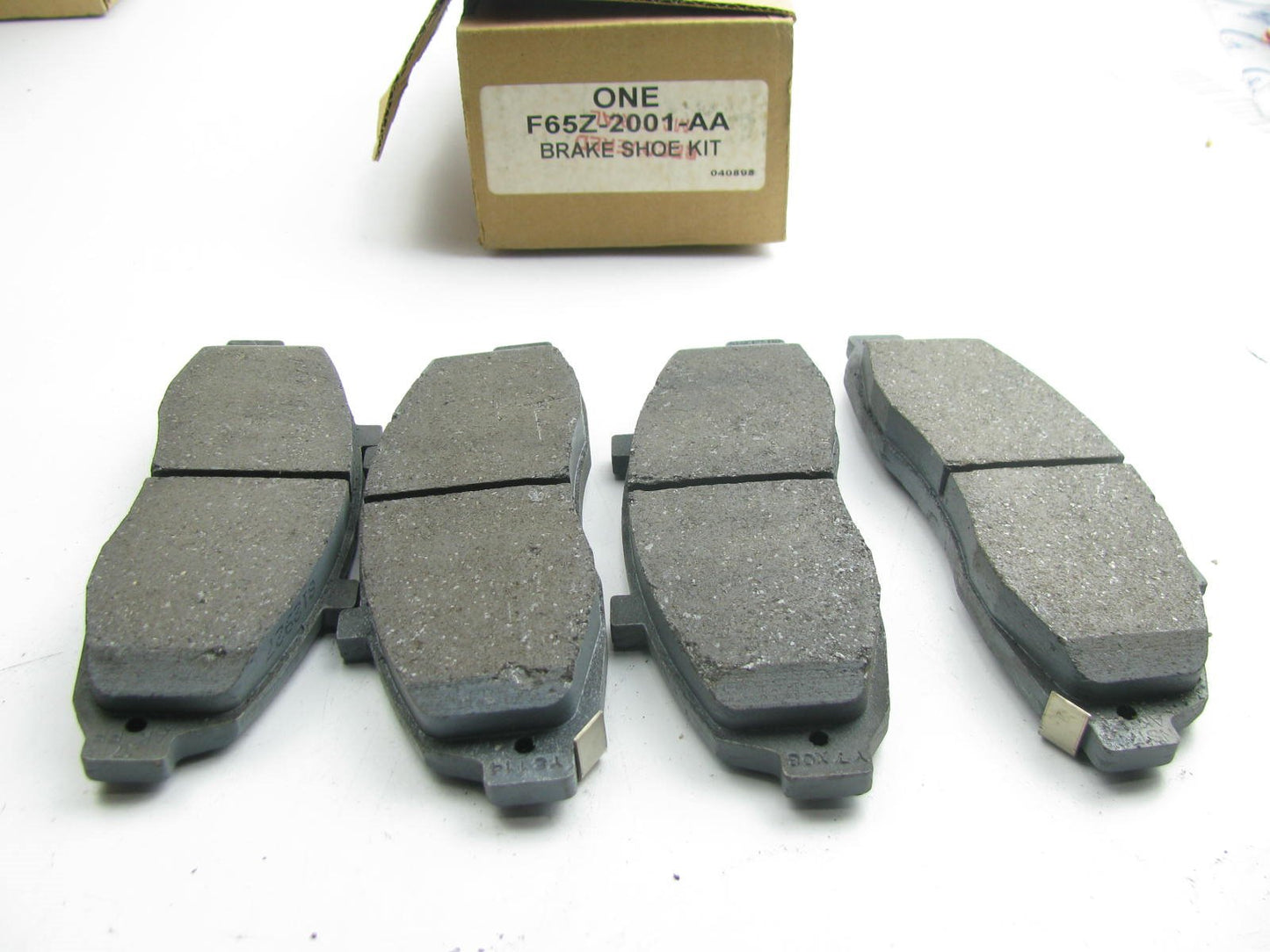 NEW GENUINE OEM Ford F65Z-2001-AA Front Disc Brake Pads