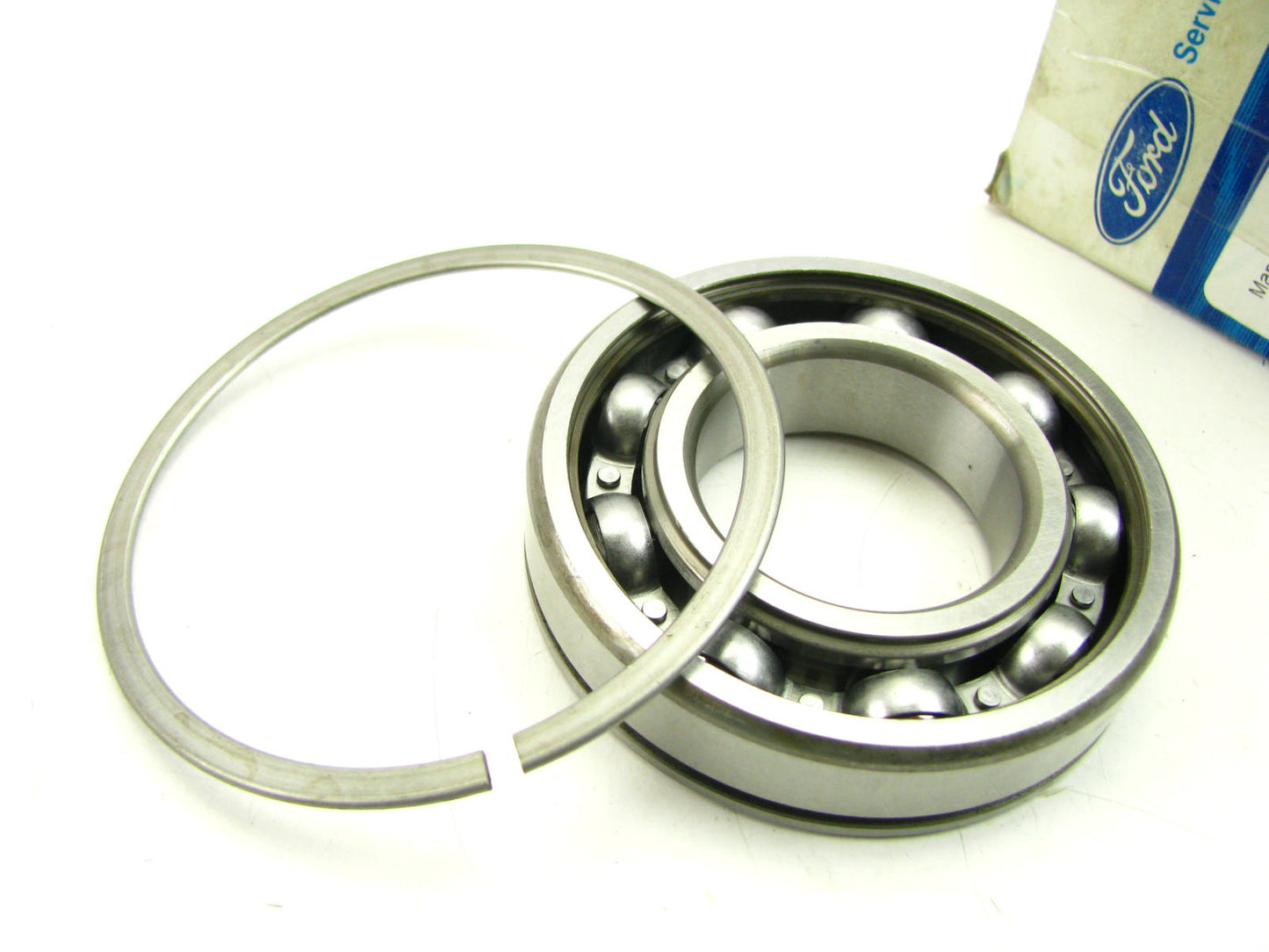 NEW GENUINE OEM Ford F67Z-7025-CA Transfer Case Output Shaft Bearing Rear