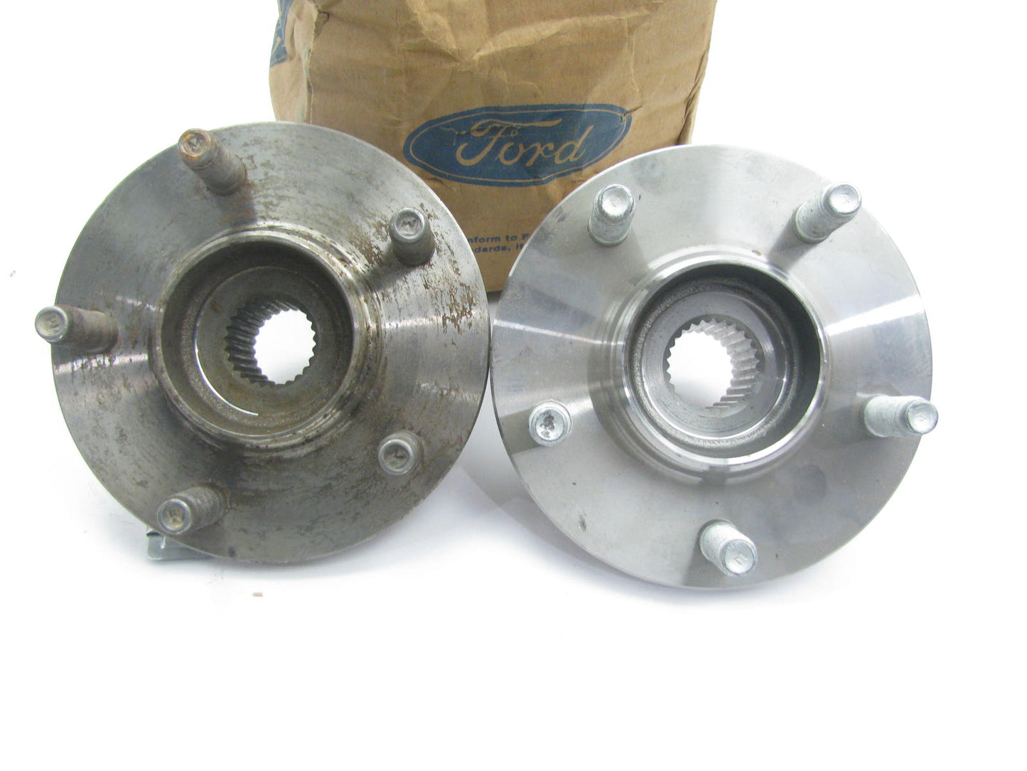 (x2) OEM Ford Wheel Hubs, Front  For 1996-2000 Ford Windstar