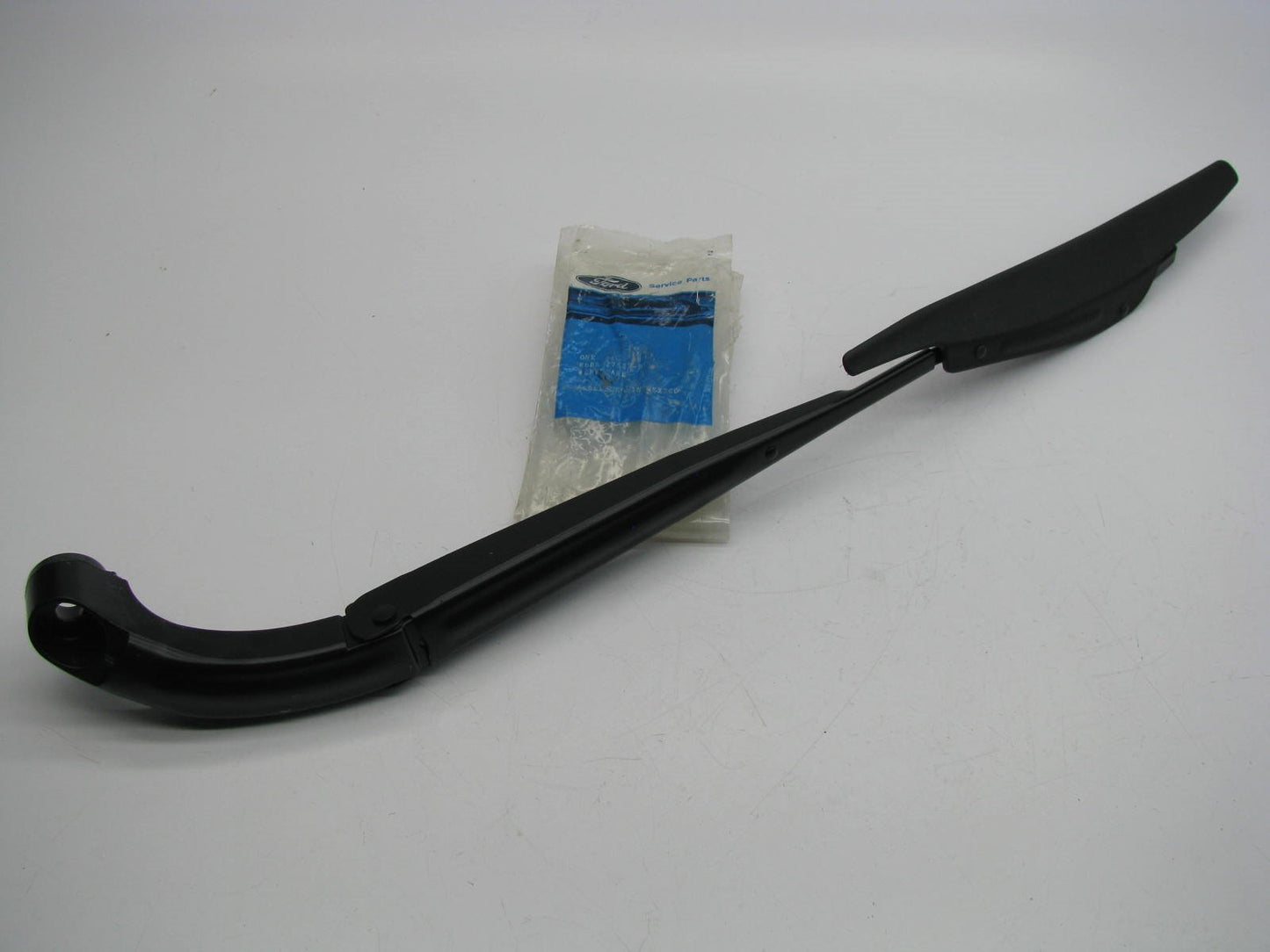 NEW GENUINE Ford F6DZ-17527-B LEFT Windshield  Wiper Arm 96-99 Taurus 3.4L SHO