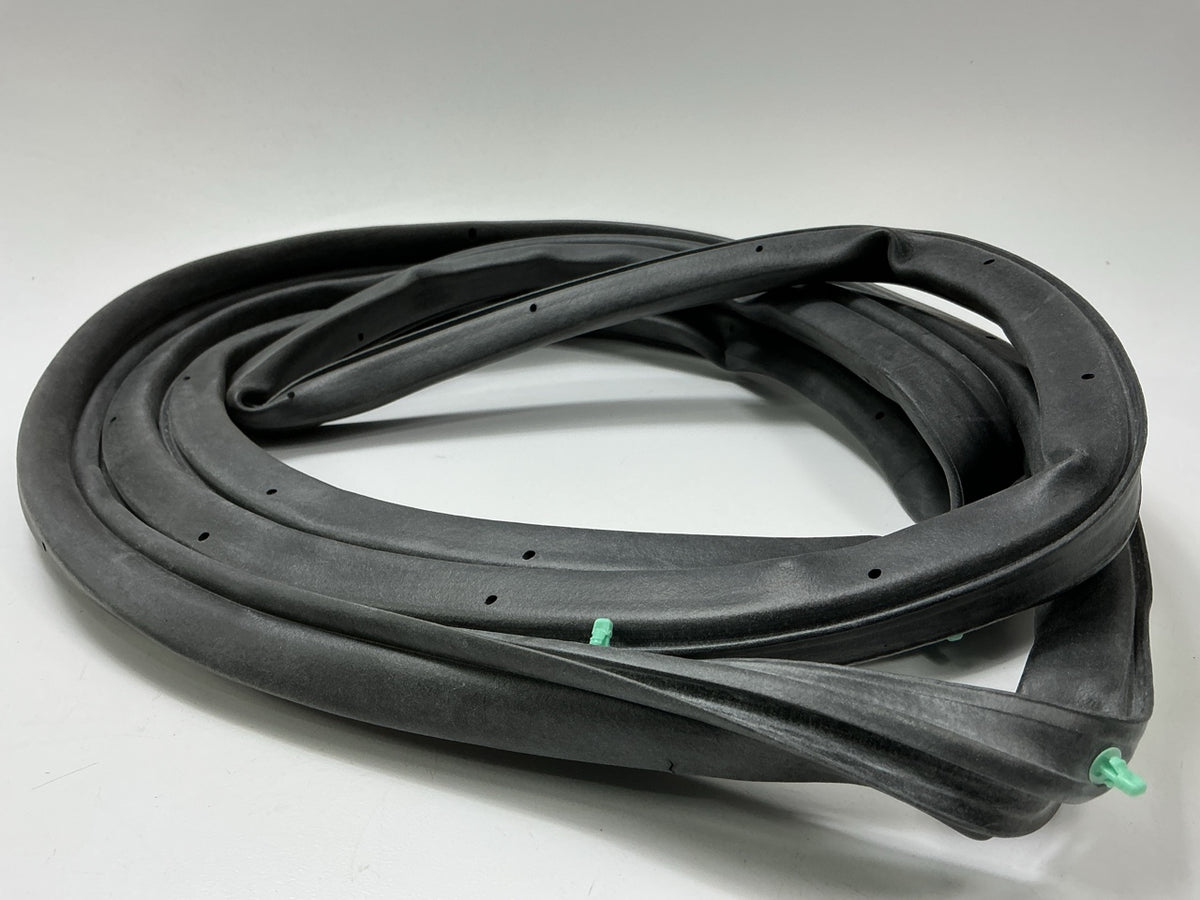 NEW - OEM Ford F6DZ-5420530-A Front Right Door Weatherstrip Seal 1996-07 Taurus