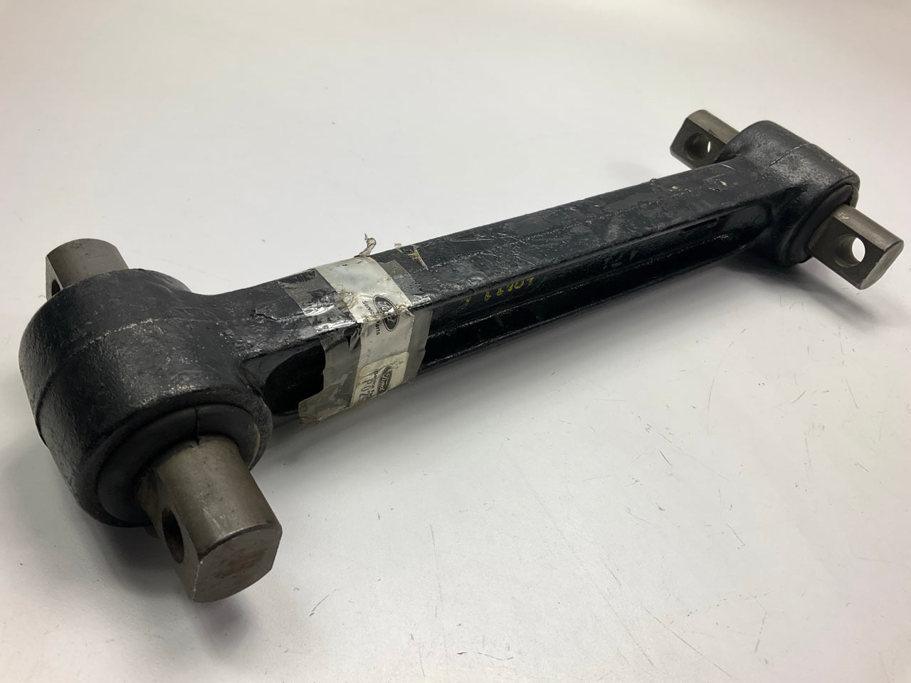 New OEM Rear Suspension Torque Rod Arm 1996 Ford Heavy Medium Truck F6HZ-4612-C