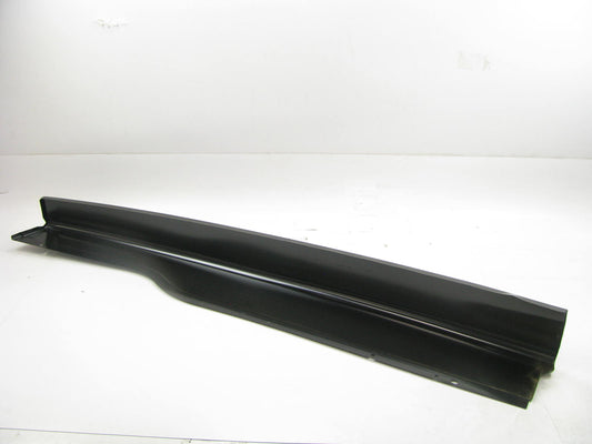SCRATCHED FORD F6HZ-80280A59-A-D Rear Left Corner Panel 96-98 Aeromax & L-Series