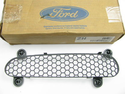 NEW GENUINE Left Drivers Side Grille Insert 1996 Ford Heavy Truck F6HZ-8150-AD