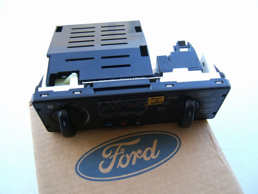 NEW - OEM Ford F6SZ-19980-CA EATC A/C Heater Control Panel 1994-97 Thunderbird