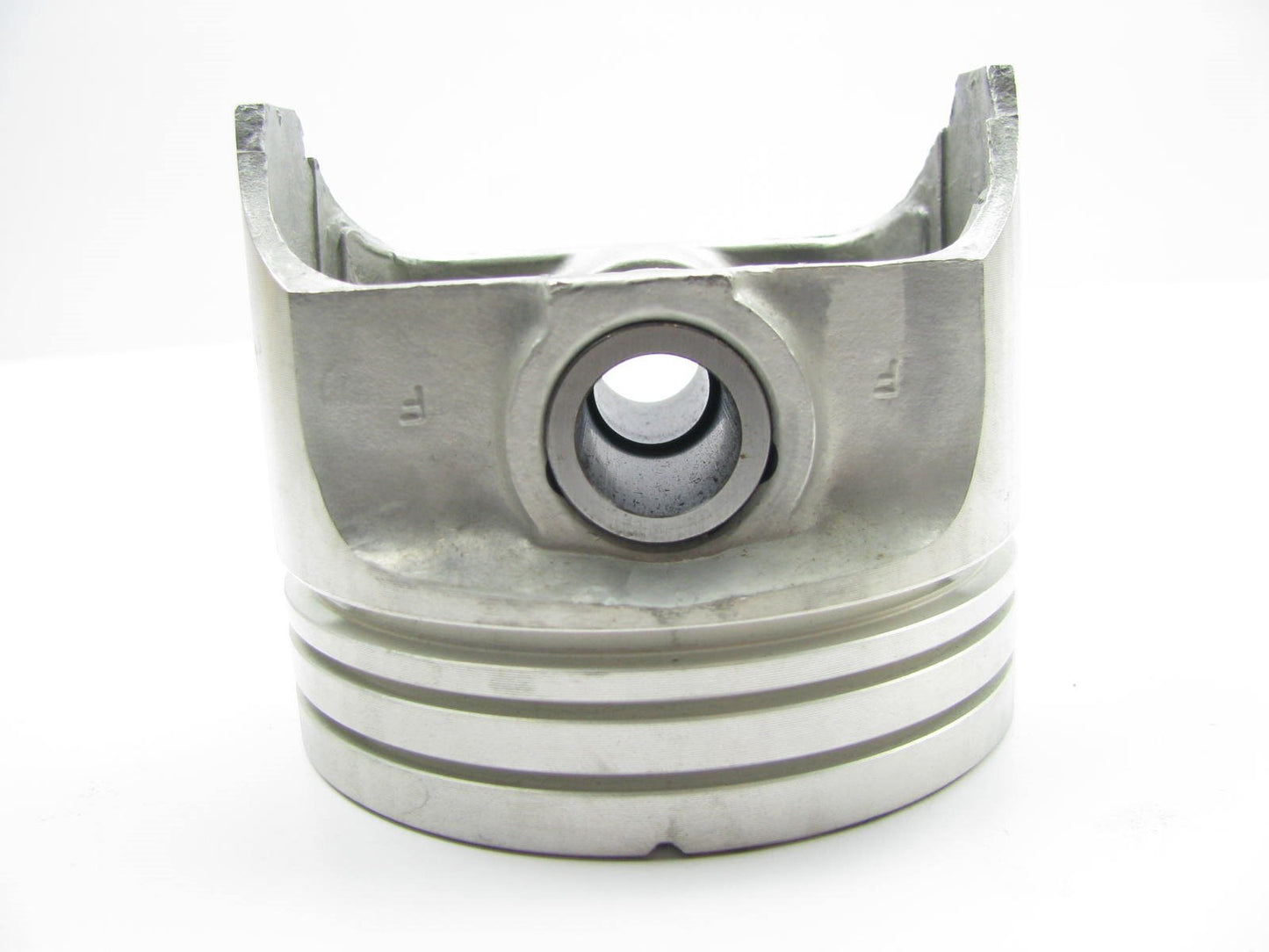 NEW - OEM Ford F6TZ-6108-CBA Engine Piston 0.030'' Oversize - 4.9L 300 I6