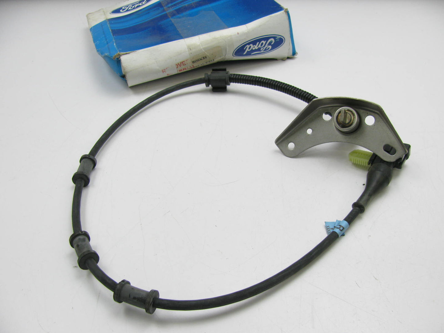 NEW - OEM Ford F6UZ-2C204-AA Front Right ABS Wheel Speed Sensor