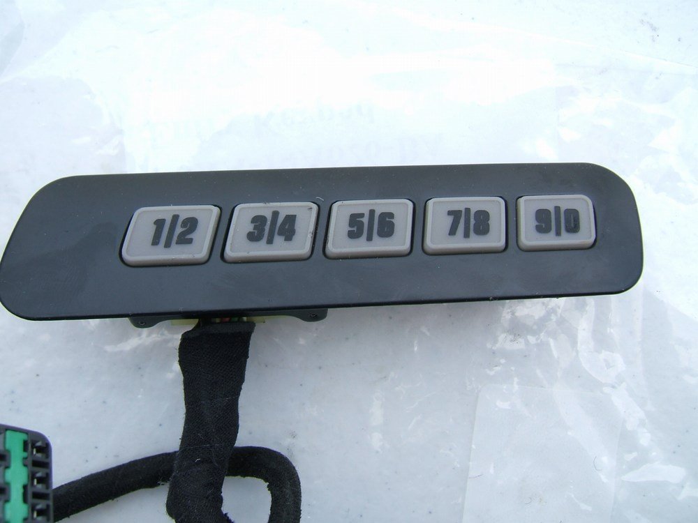 NEW - UNBOXED Ford F6XA-14A626-BA Keyless Entry Number Keypad 1996-1998 Villager