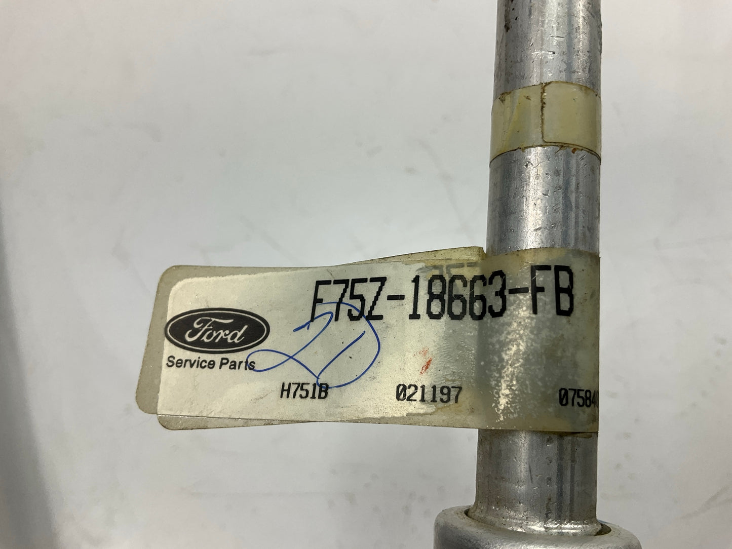 NEW - OEM Ford F75Z-18663-FB HVAC Molded Aux. Heater Hose 1997-1998 Expedition