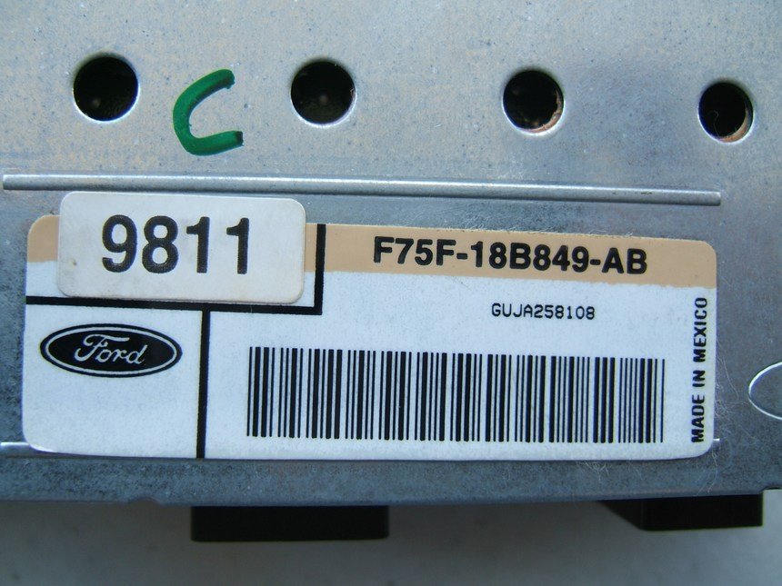 NEW - Genuine OEM Ford F75Z-18B849-AB Amplifier   F75F-18B849-AB  3-PLUG