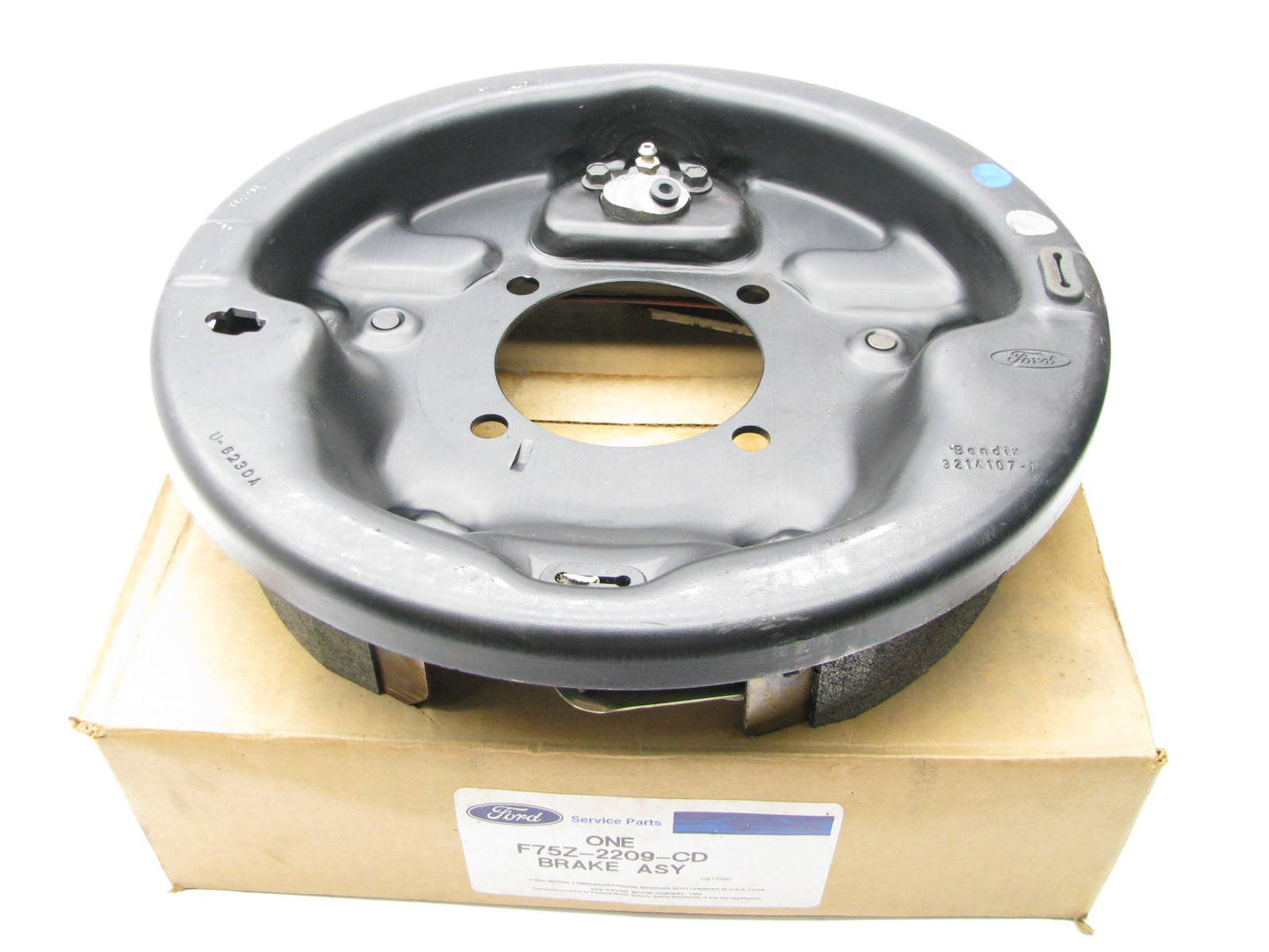 NEW 1997-1999 Ford F-250 (LIGHT DUTY) Rear RH Drum Brake Back Plate F75Z-2209-CD