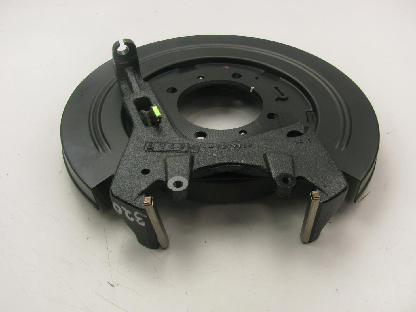 97-98 Navigator LEFT Drum Brake Backing Plate Parking Brake Shoes F75Z-2C220-GA