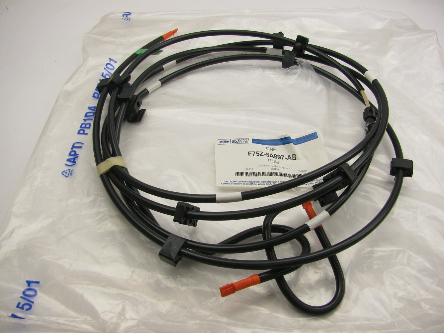 Ford F75Z-5A897-AB REAR Air Suspension Tube Hose 97-99 Expedition Navigator 2WD