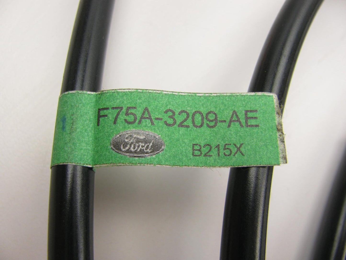 Ford F75Z-5A897-AB REAR Air Suspension Tube Hose 97-99 Expedition Navigator 2WD