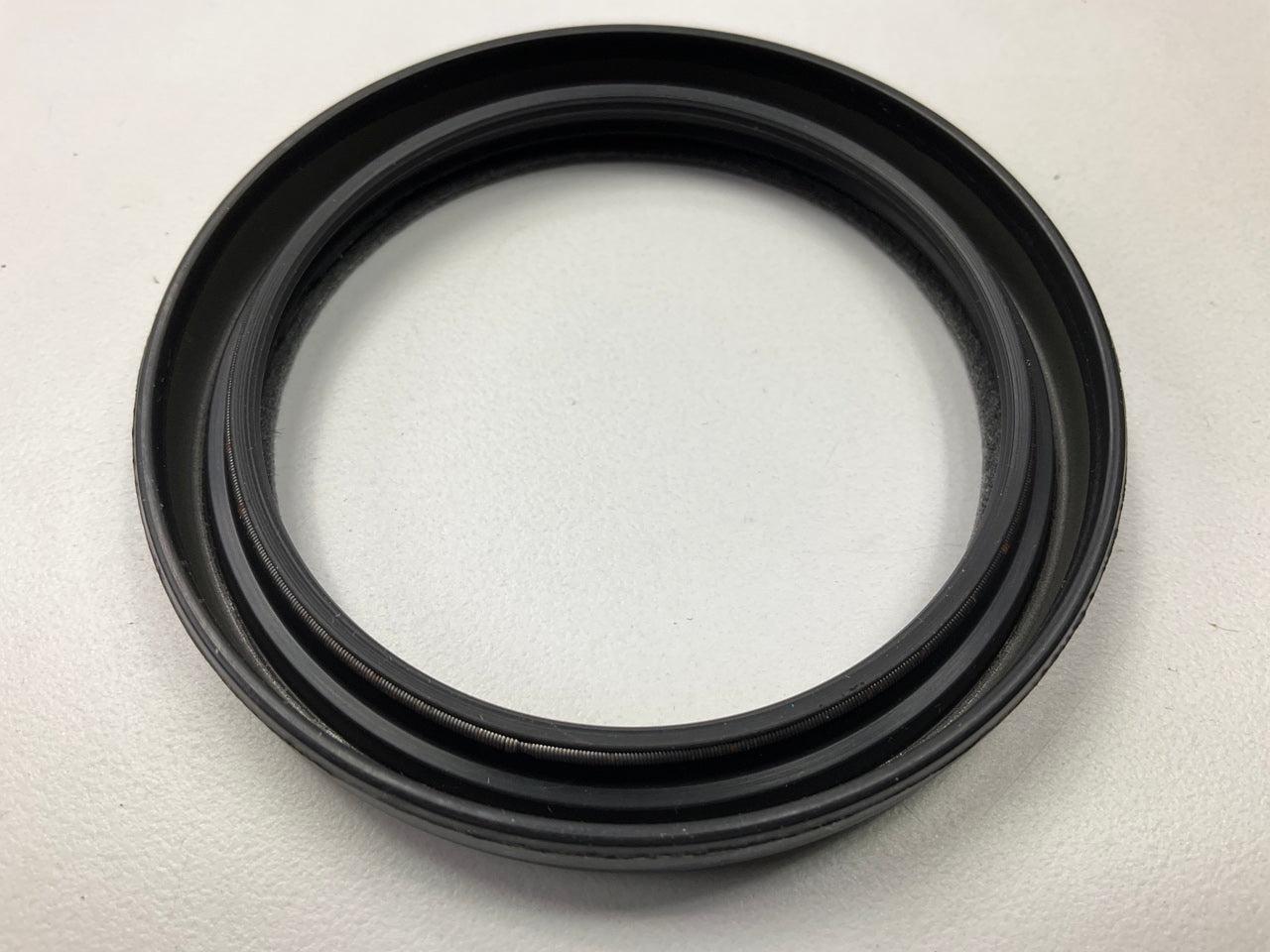 NEW - OEM Ford F77Z-6701-BA Rear Engine Crankshaft Seal