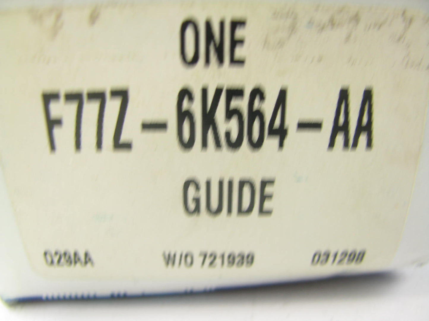 NEW - OEM Ford F77Z-6K564-AA Valve Guide Retainer 1997-2000 Explorer 302 5.0L V8