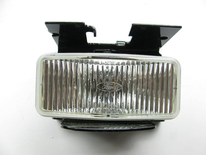 NEW - OEM Ford F78Z-15201-AA Fog Light Lamp - LEFT DRIVERS SIDE 1997-00 Windstar