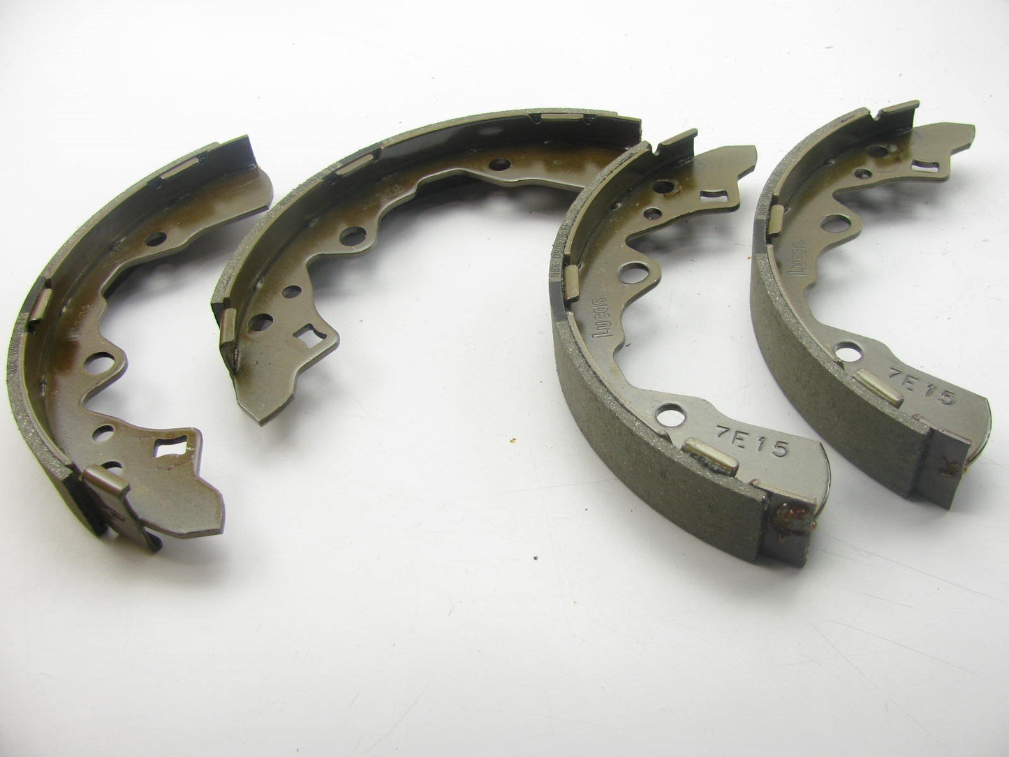 NEW GENUINE OEM Ford F7CZ-2200-BA Rear Drum Brake Shoes