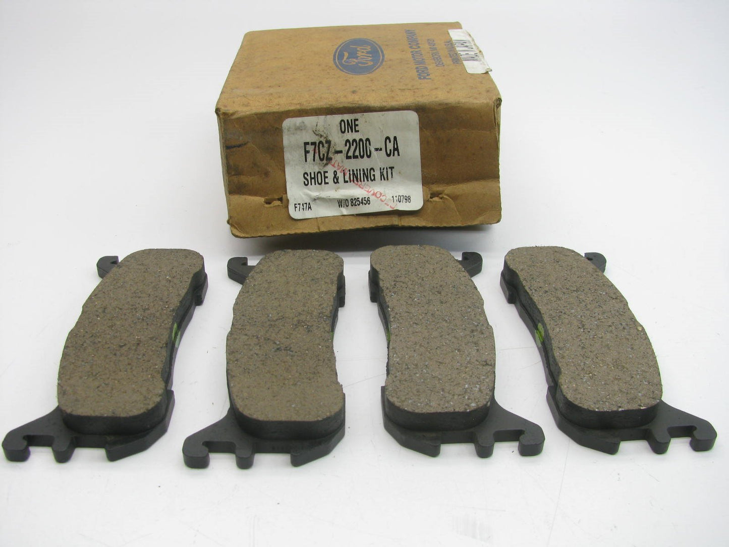 F7CZ-2200-CA Rear Brake Pads OEM For Ford Escort Tracer 1997-2000