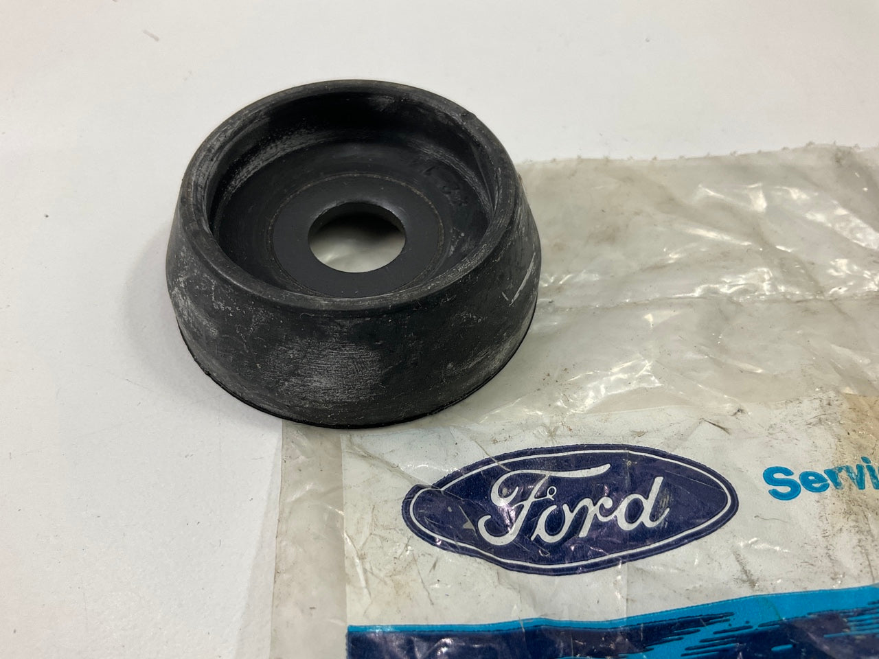 NEW - OEM Ford F7CZ-6A061-BA Right Motor Mount Insulator 1997-2001 Escort 2.0L