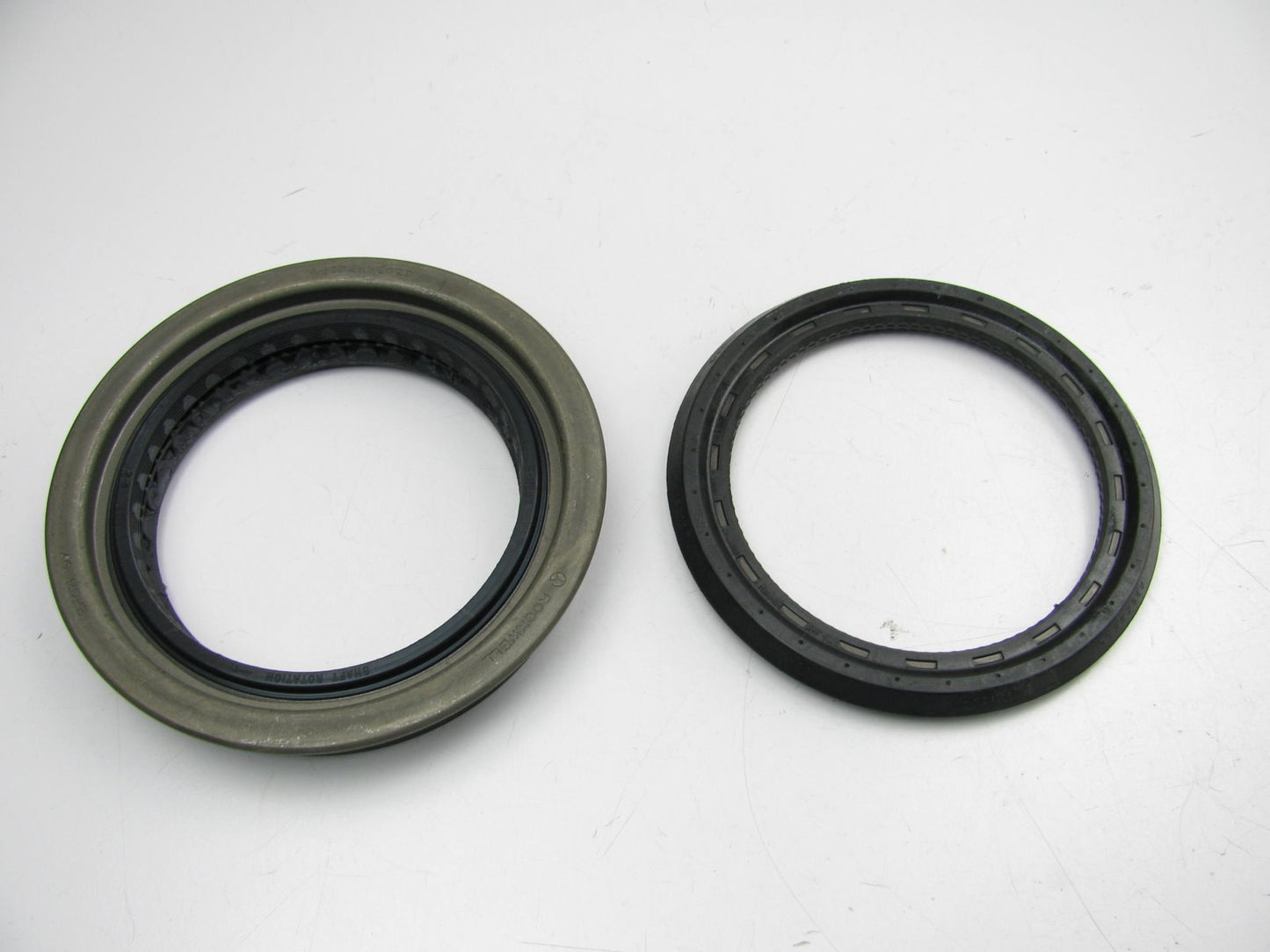 Ford F7HZ-4573-AA Rear Differential Oil Seal - 1997-UP Ford Medium Heavy Truck