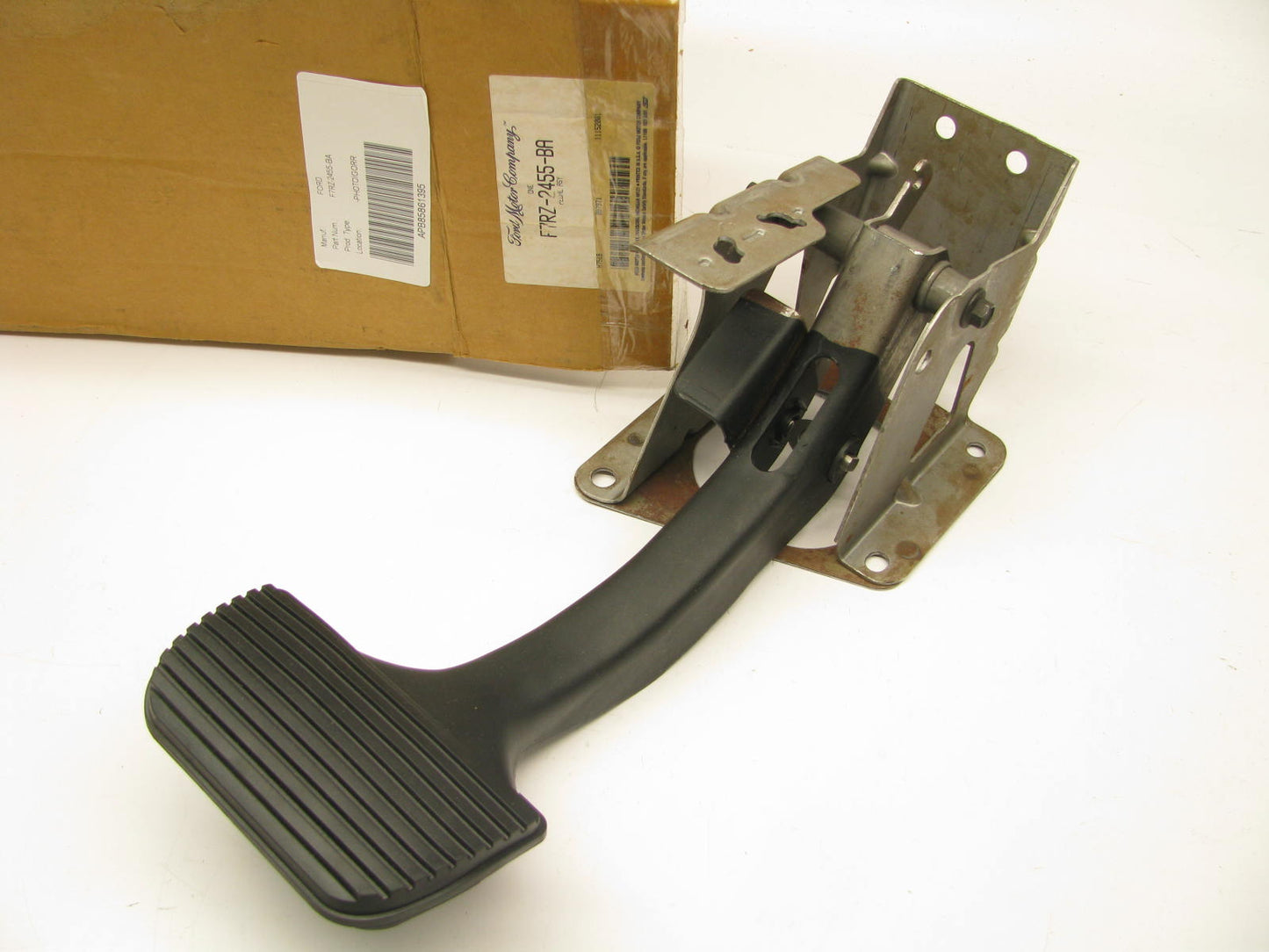 NEW - OEM Ford F7RZ-2455-BA Brake Pedal Assembly 1997-2000 Contour & Mystique