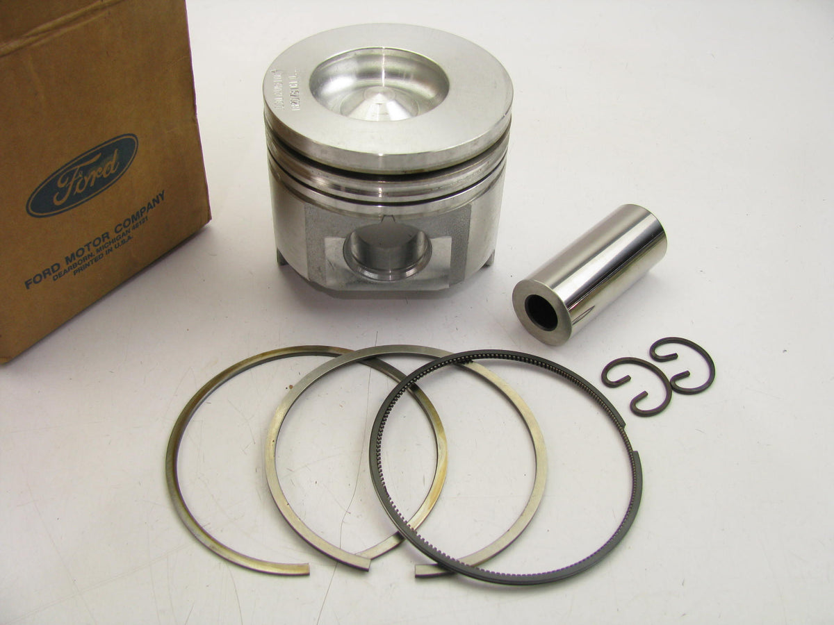 NEW - OEM Ford F7TZ-6102-DDD Engine Piston Kit .030'' 1997-2003 7.3L Powerstroke