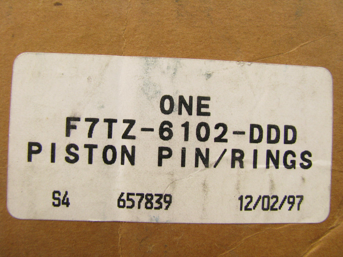 NEW - OEM Ford F7TZ-6102-DDD Engine Piston Kit .030'' 1997-2003 7.3L Powerstroke