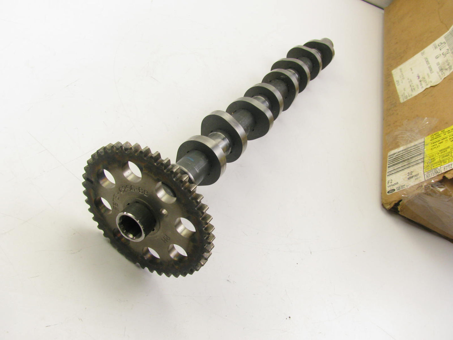 NEW - OEM Ford F7TZ-6250-BA Right Intake Camshaft 1997-2000 4.6L-V8 NPI WINDSOR