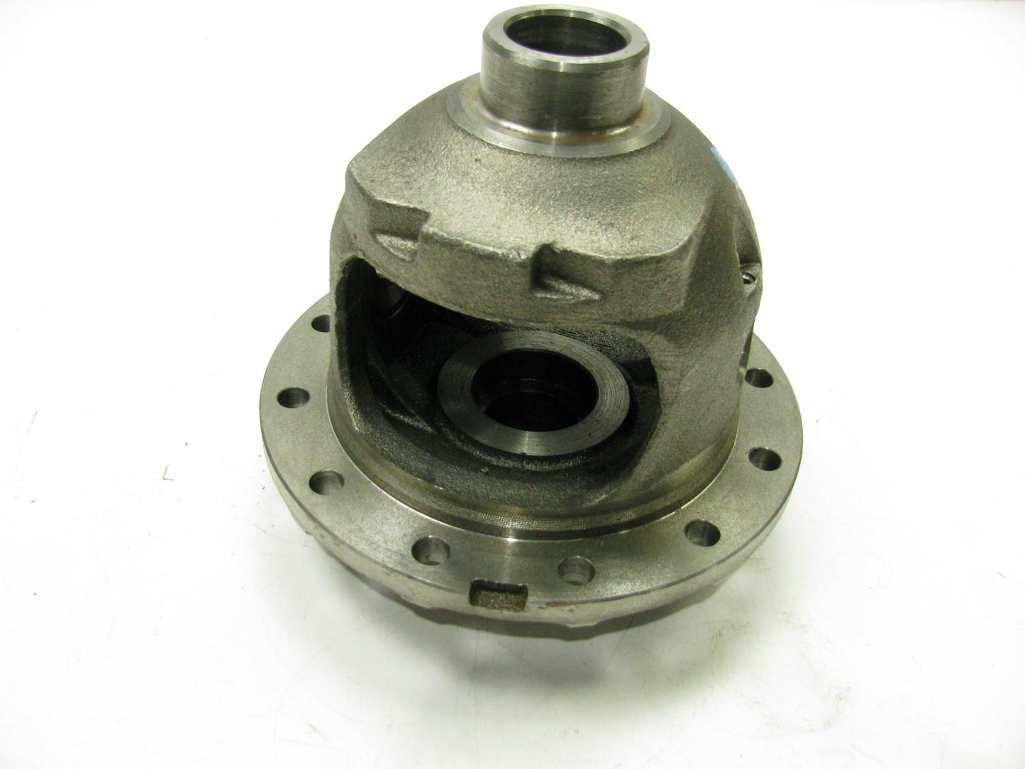 NOS - OEM Ford F7UZ-4204-AA Rear Differential Carrier - Dana 70