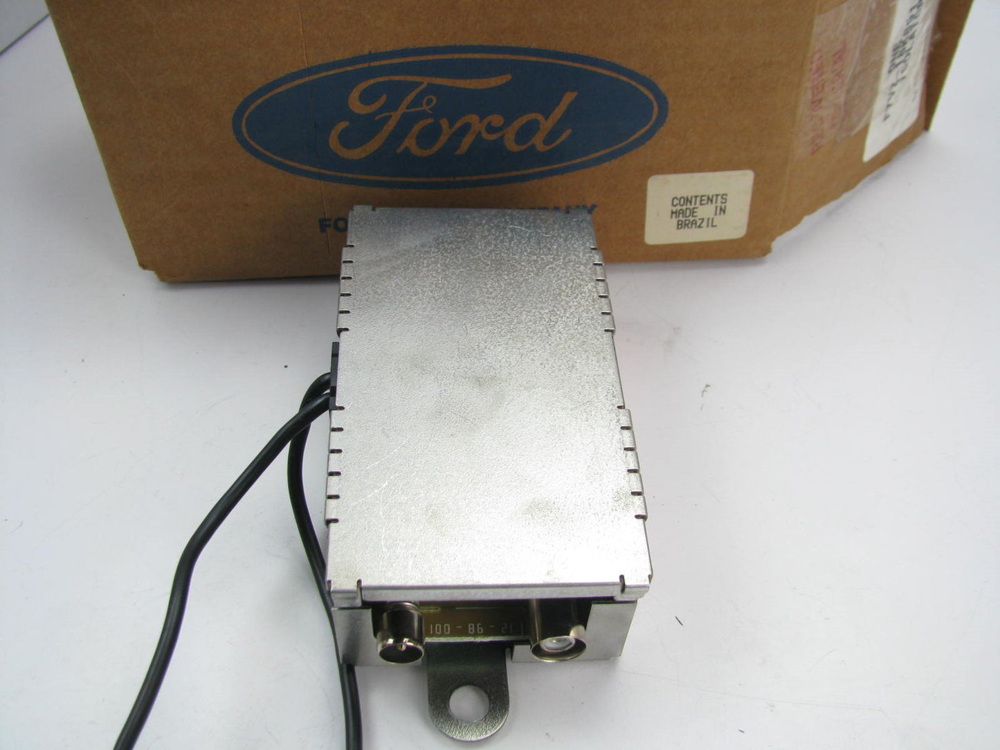 NOS OEM Ford F7VZ-18K891-AA Radio Antenna Isolator Booster Module F8VF-18K891-AC