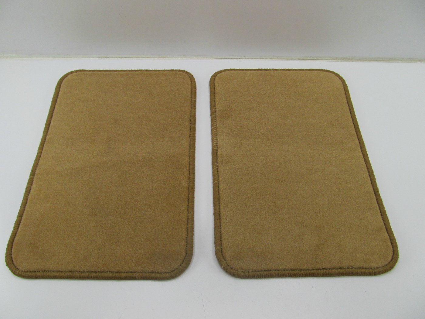 NOS - OEM Ford F7ZZ-6313106-CAD Rear Carpet Floor Mats For 1996-1998 Mustang