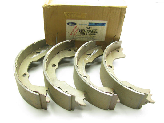 New OEM Ford F81Z-2200-BA Parking Brake Shoes 1999-04 F-450 F-550 SD SUPER DUTY