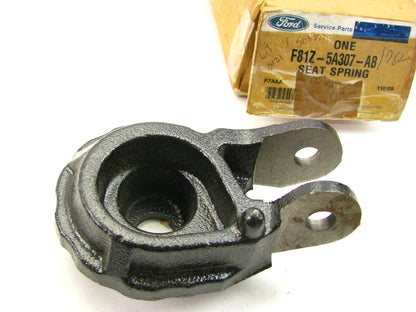 NEW OEM 1999-2007 Ford F250 F350 SD Super Duty LH LEFT Front Coil Spring Seat