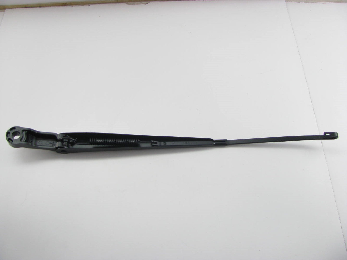 NEW GENUINE OEM Right Passenger Side Windshield Wiper Arm Ford F85Z-17526-AA