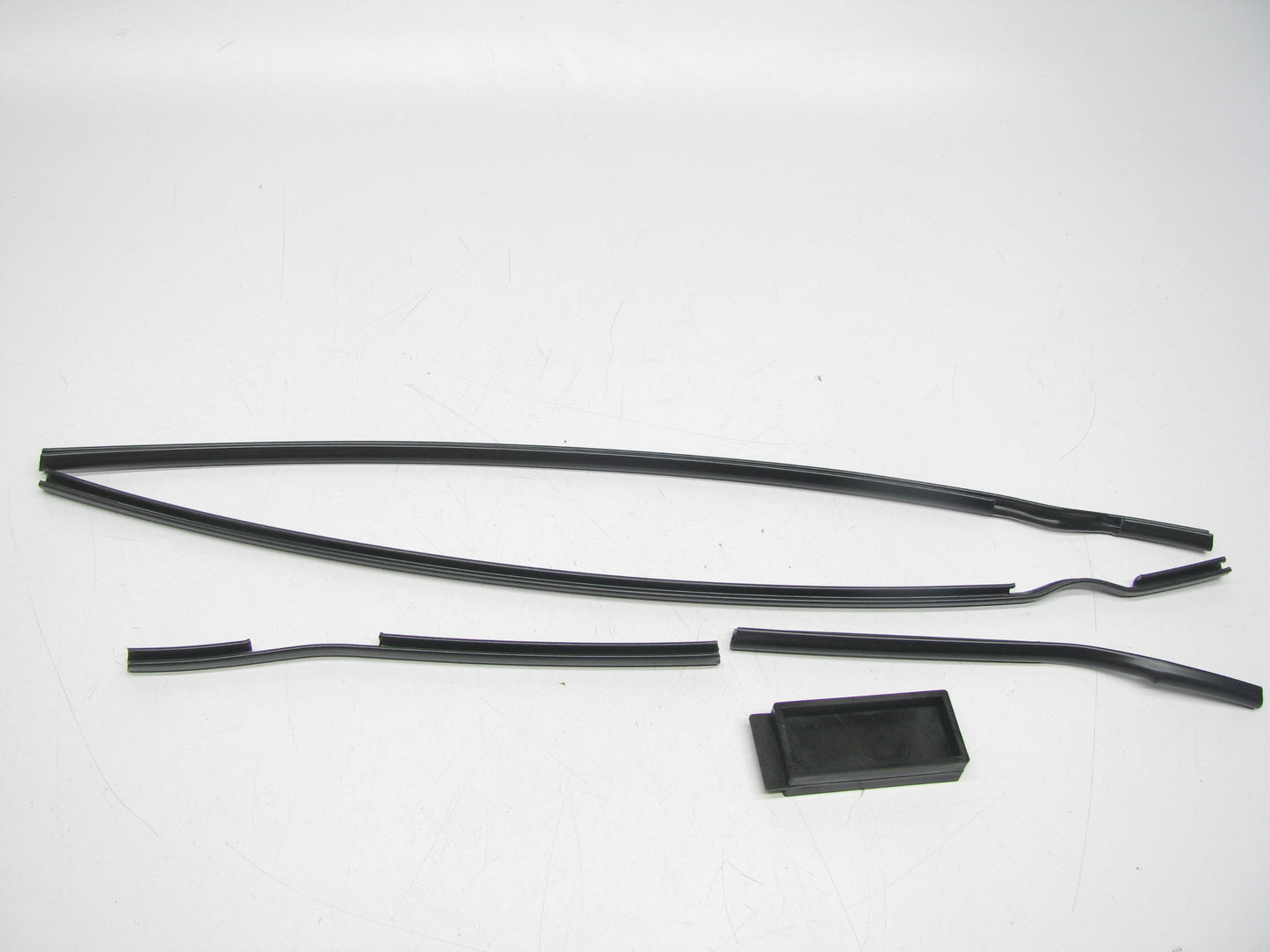 NEW - OEM Ford F87Z-5420910-BA Door Edge Guard Kit 1995-01 Explorer Eddie Bauer