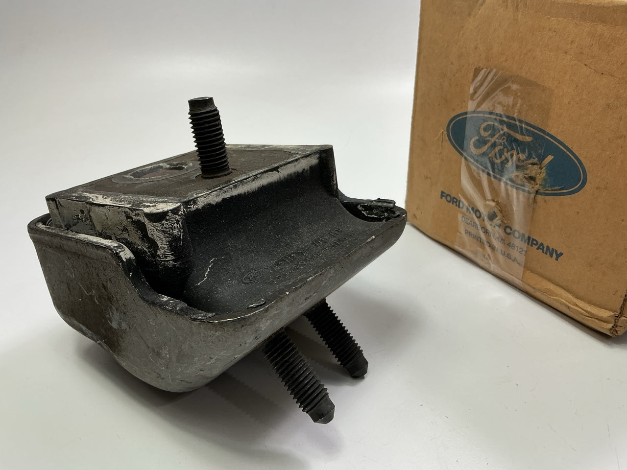 NEW - OEM Ford F87Z-6038-HA Front Right Engine Motor Mount - F87A-6038-JA