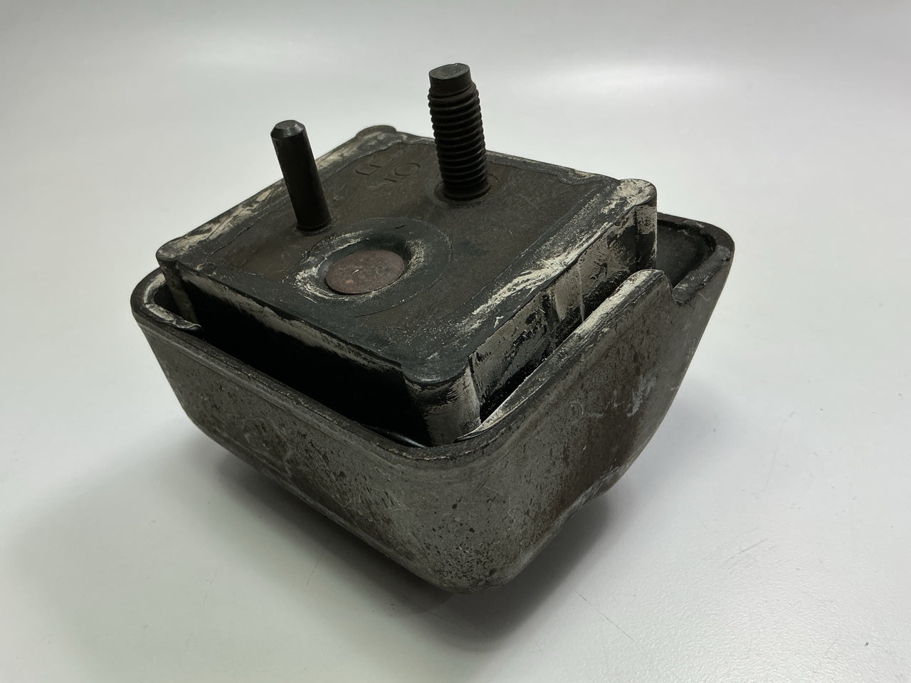 NEW - OEM Ford F87Z-6038-HA Front Right Engine Motor Mount - F87A-6038-JA