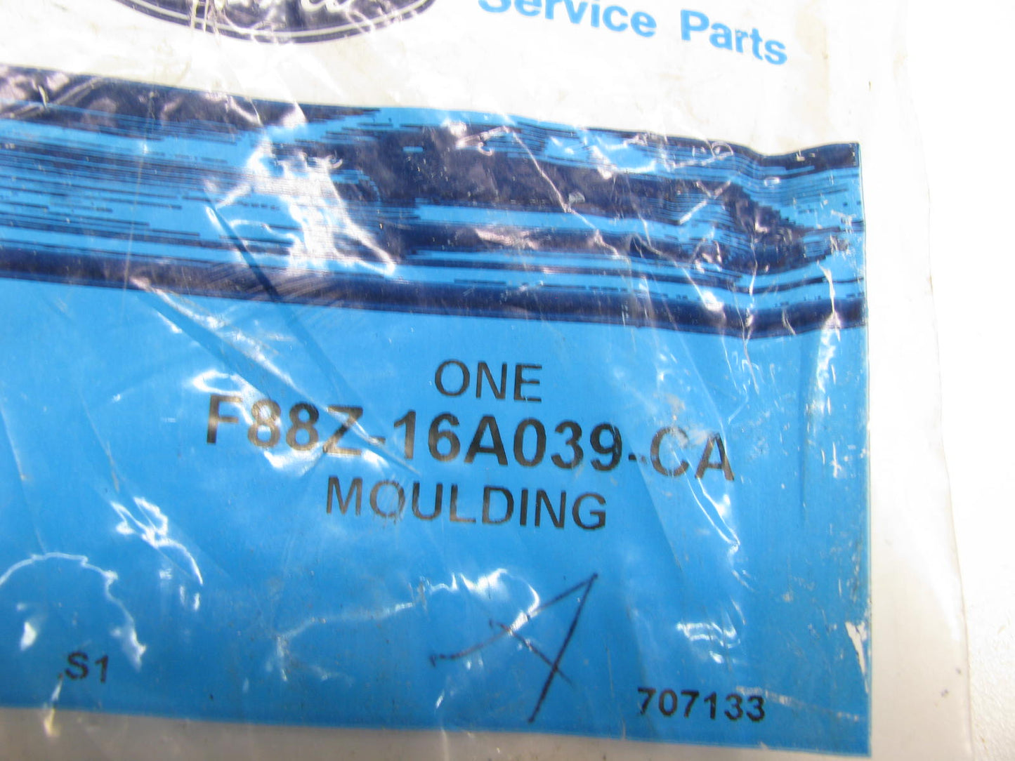NEW - OEM Ford F88Z-16A039-CA Front Left Fender Body Side Molding 95-98 Windstar