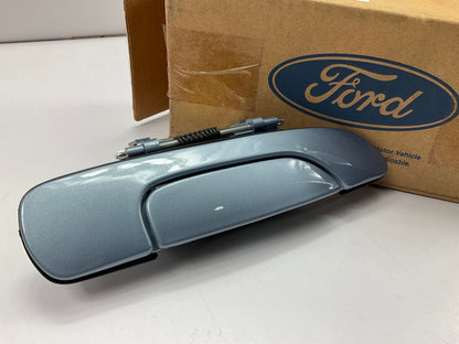NEW - OEM Ford F8RZ-5426604-AAD Front Right Door Handle 1998-00 Mercury Mystique