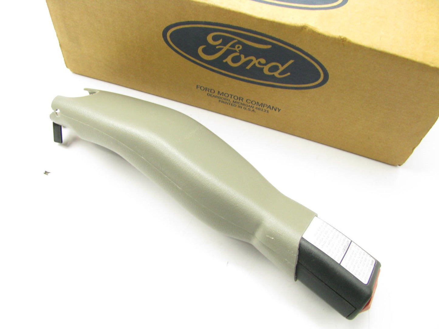 NEW - OEM Ford F8RZ-5461202-AAB Seat Belt Buckle - Front Right 1998 Contour