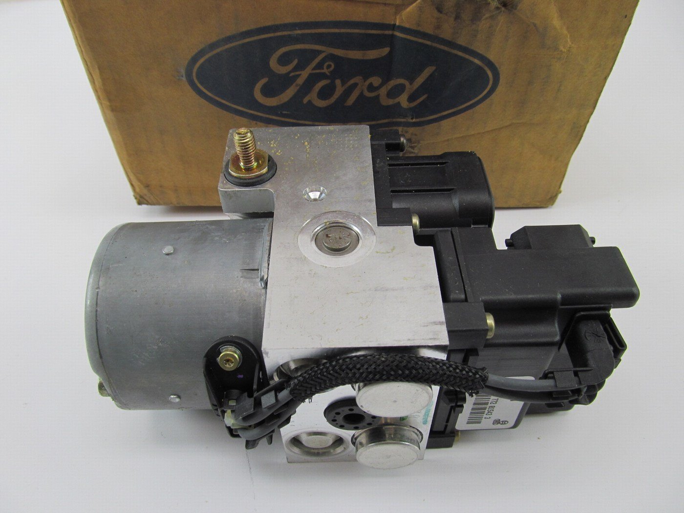 NEW OEM Ford  F8ZZ-2C286-AA ABS Anti-Lock Brake Pump 1996 Ford Mustang 3.8L-V6